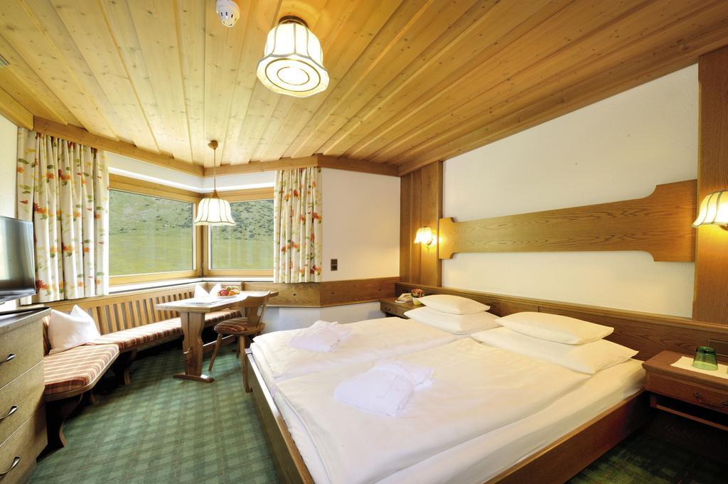Alpenhotel Tirol Galtür Zewnętrze zdjęcie